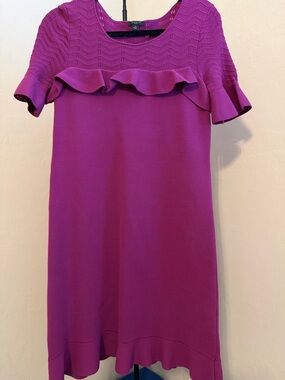 Tadashi Shoji Fuchsia Ruffle Knit Shift Dress fit more like M